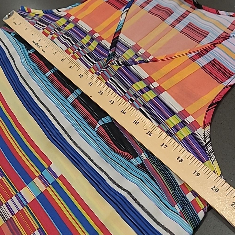 Unique Spectrum Colorful Fringe Bottom Top - Picture 9 of 10